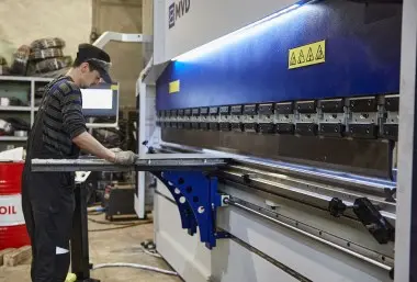 Современные станки цеха резки по металлу 2022 – фото 9 из 10